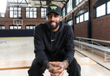 Former Nfl Titans Initiate Their Own Cupcake War Recess